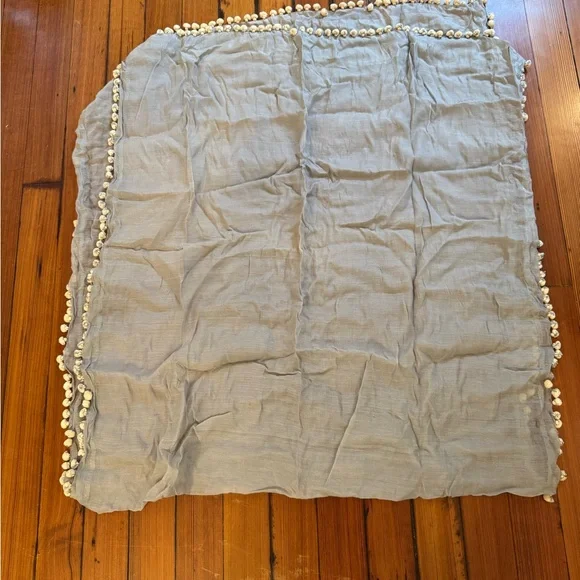 Elegant Gray Scarf with Pom-Pom Trim - Picture 2 of 4